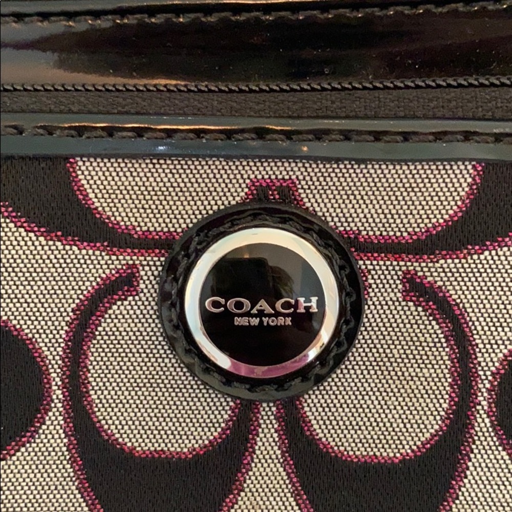 Coach Wristlet - Picture 2 of 8